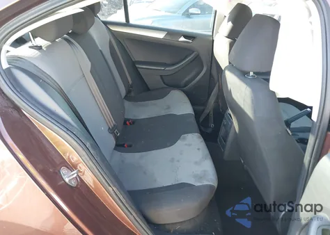 2017 Volkswagen Jetta 1.4T S z USA, uszkodzony, nr VIN 3VW2B7AJ2HM365210